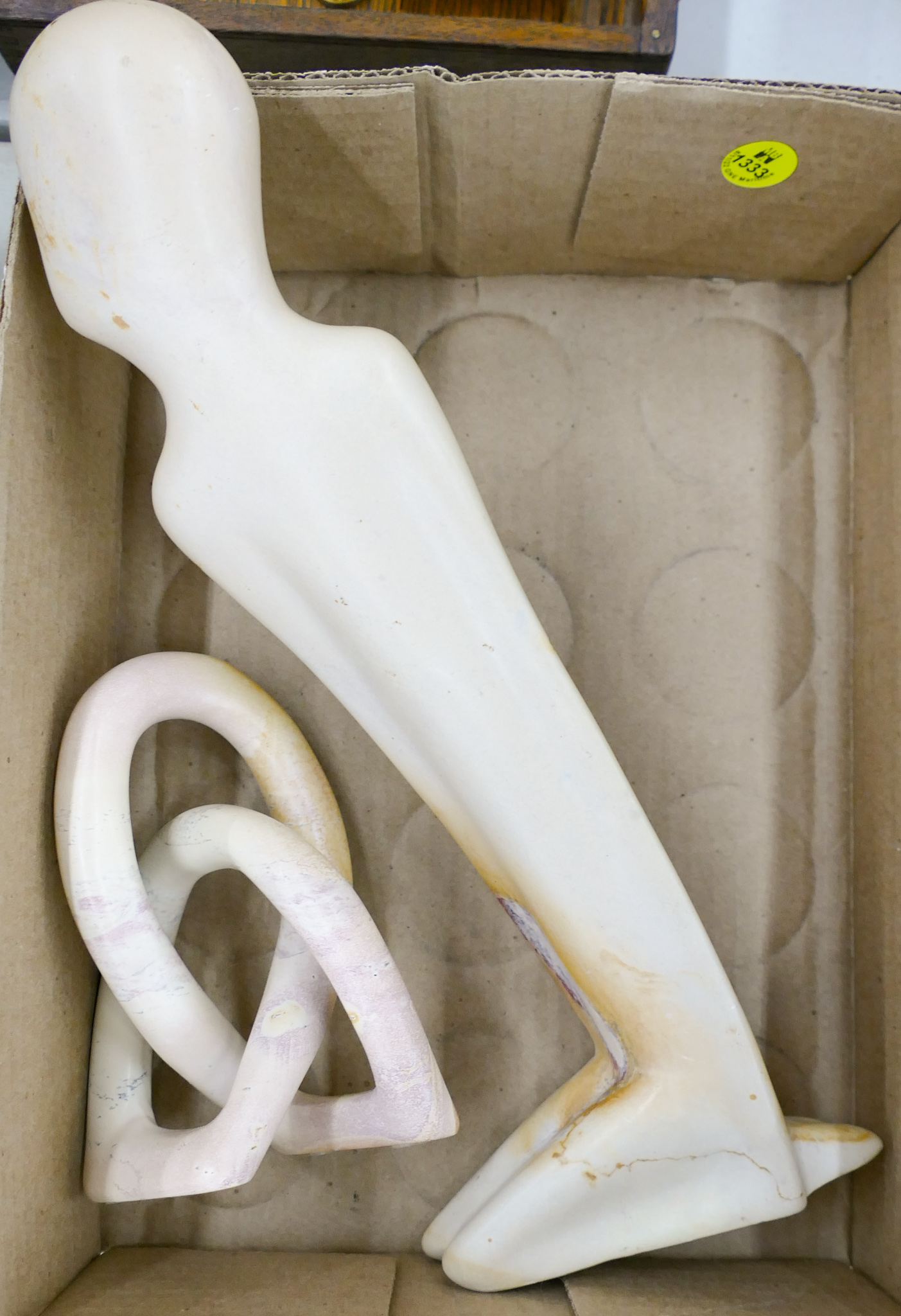 Box 2pc African Alabaster Carvings