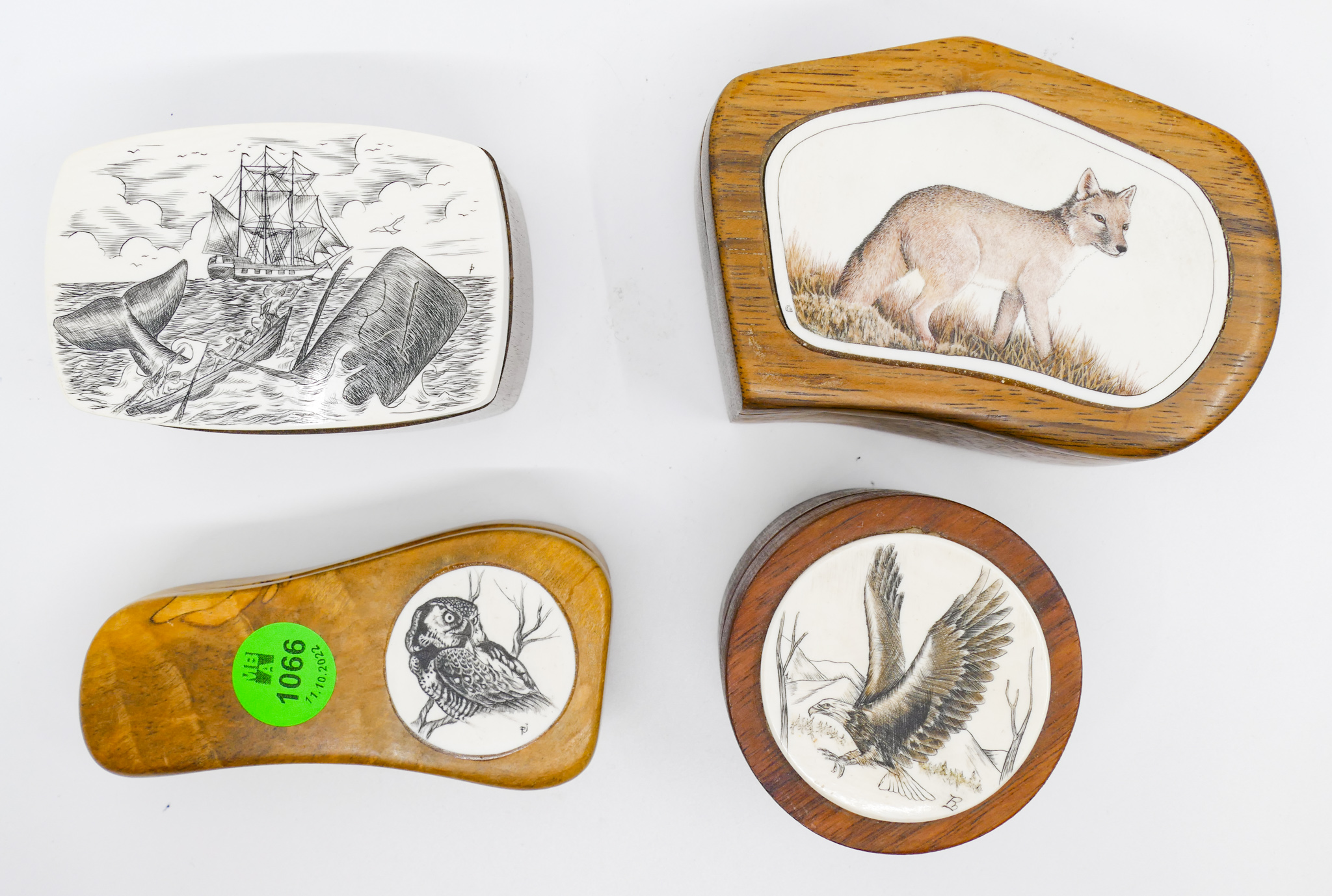 Box 4pc Scrimshawed Panel Wood