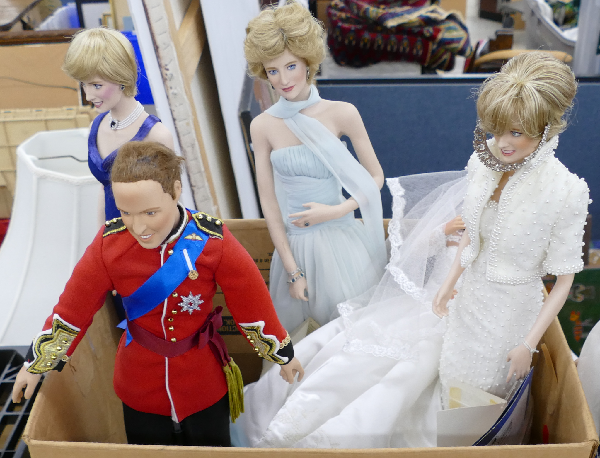 Box 5pc Princess Di Dolls