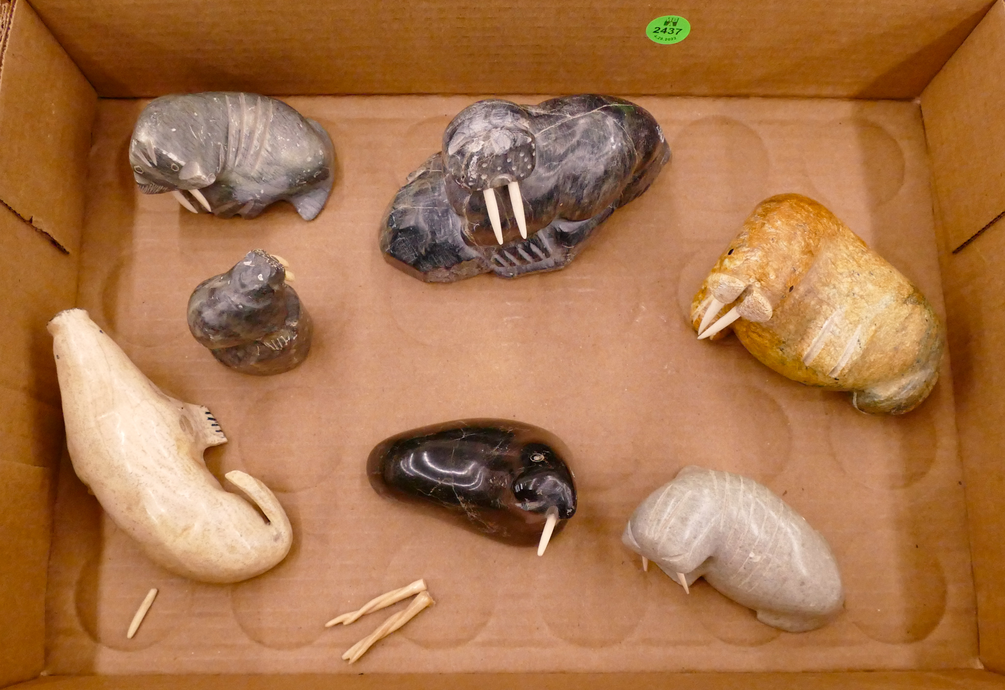 Box 7pc Inuit Soapstone Walrus