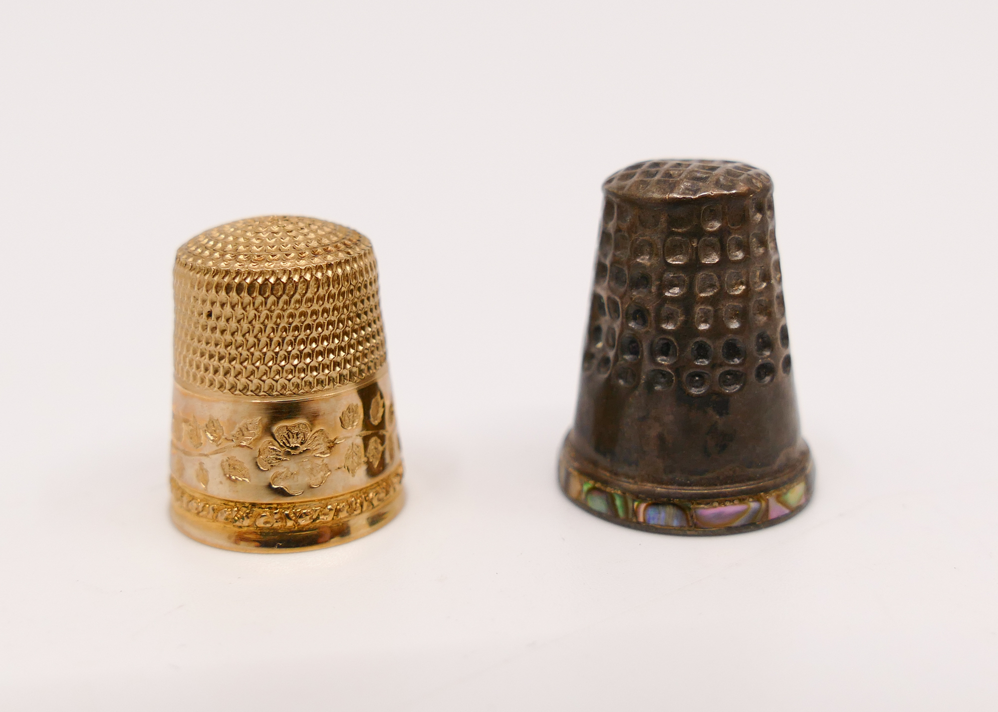 Box Antique 10K Gold Thimble Etc-