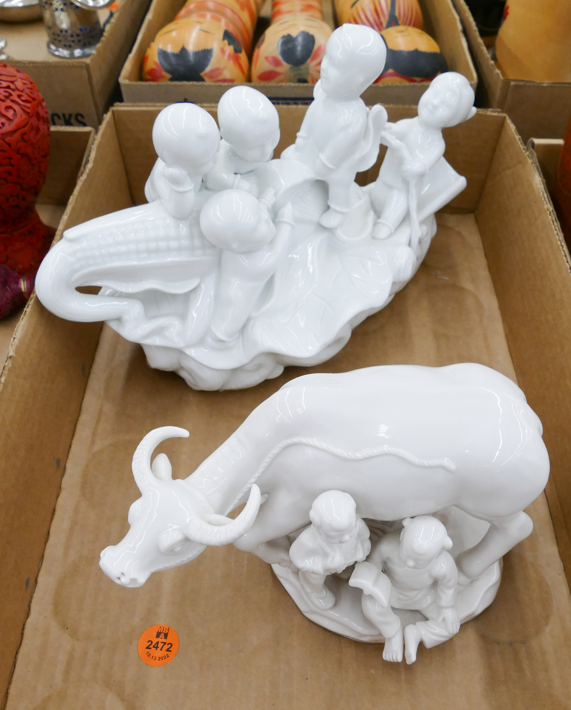 Box Chinese Blanc de Chine Figure