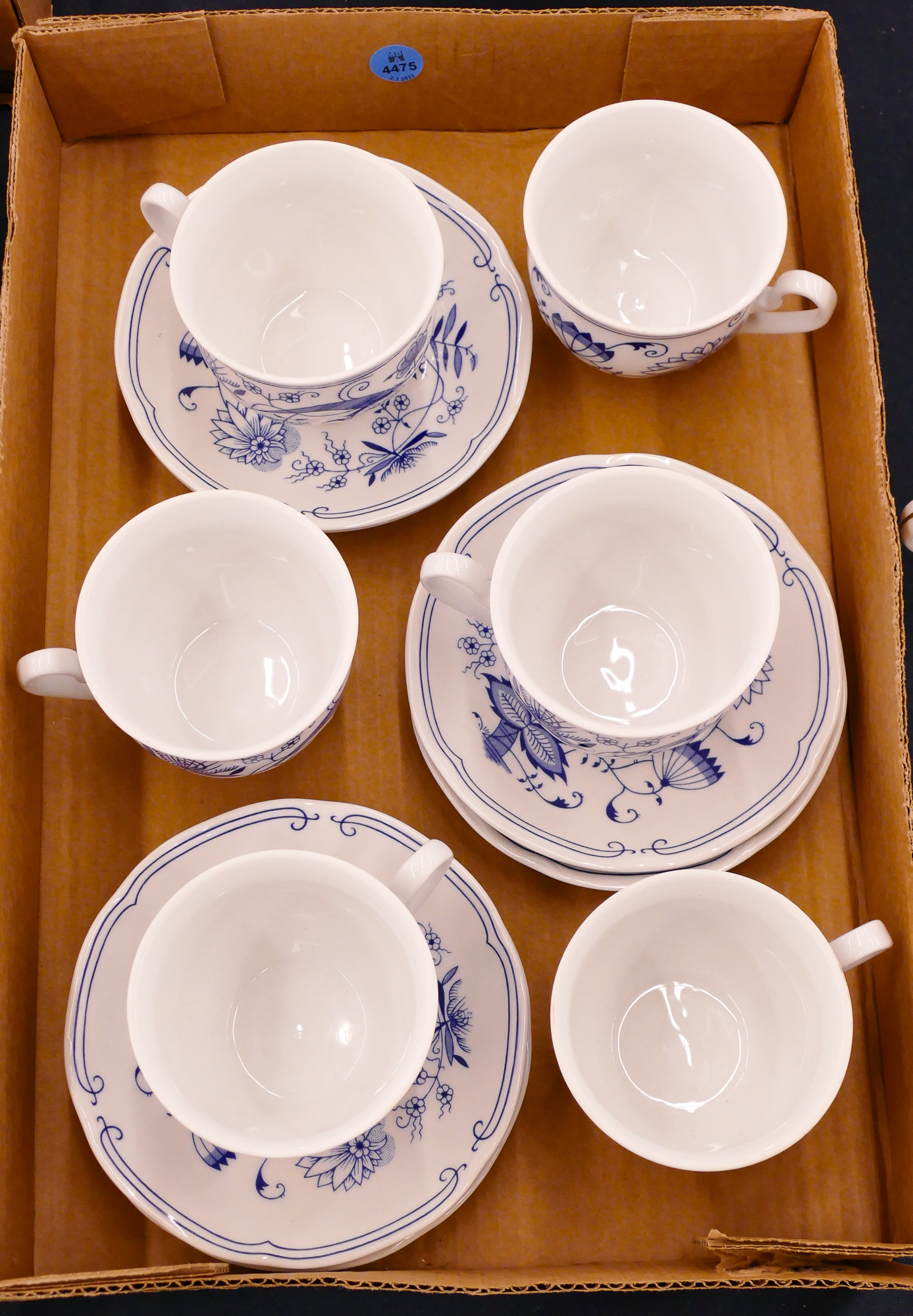 Box Czech Blue Onion Pattern Cup