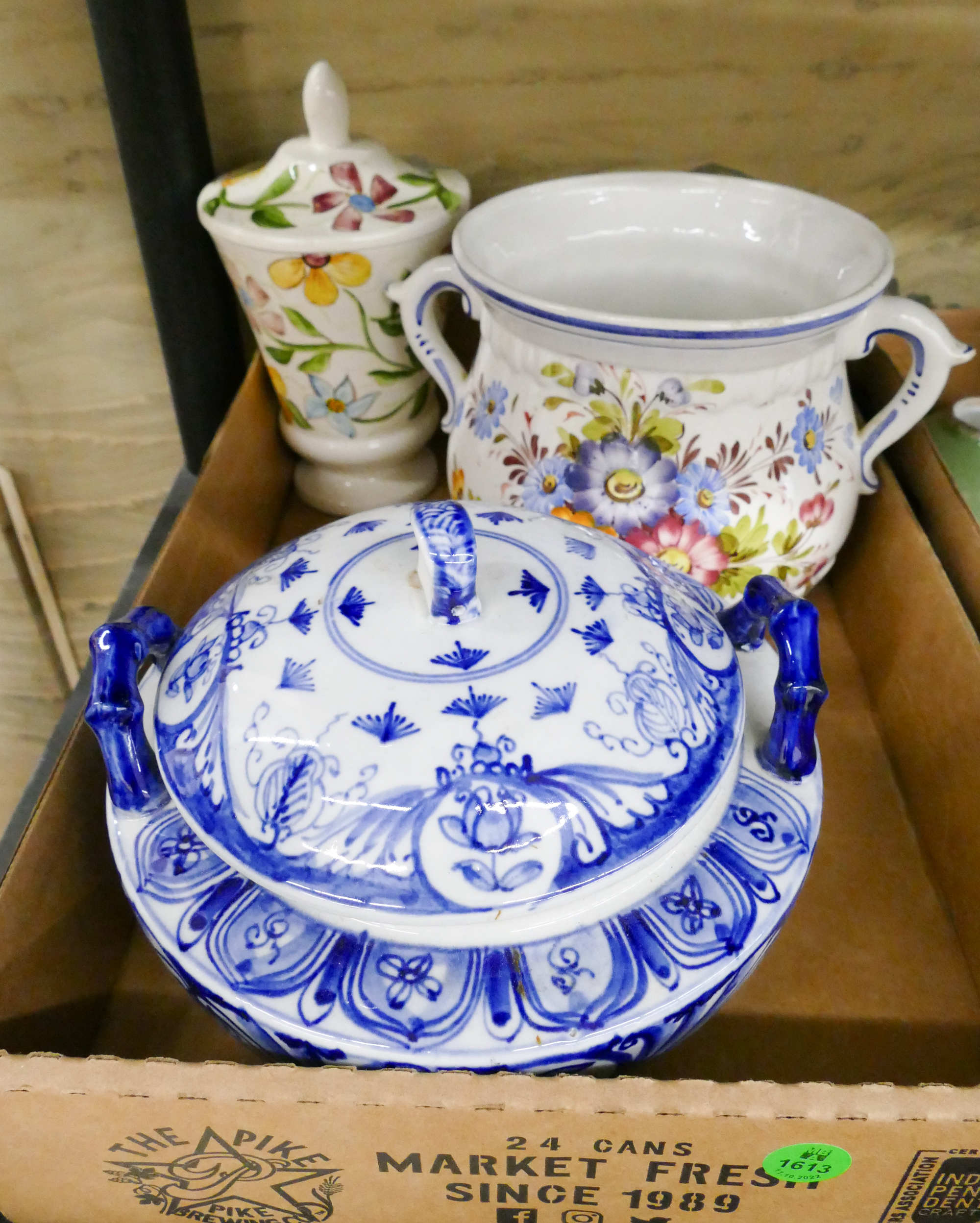 Box Italian Pottery
