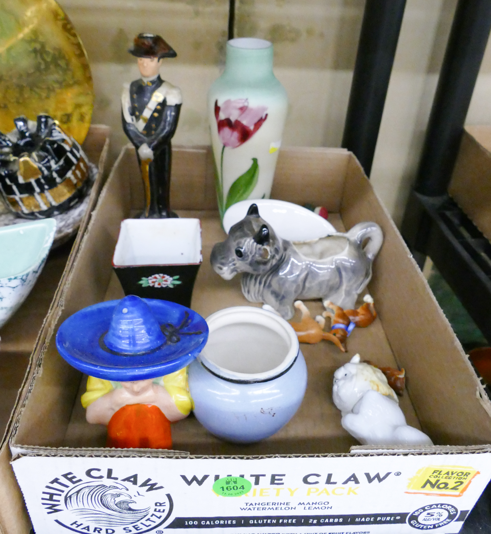 Box Japanese Pottery Figures Etc