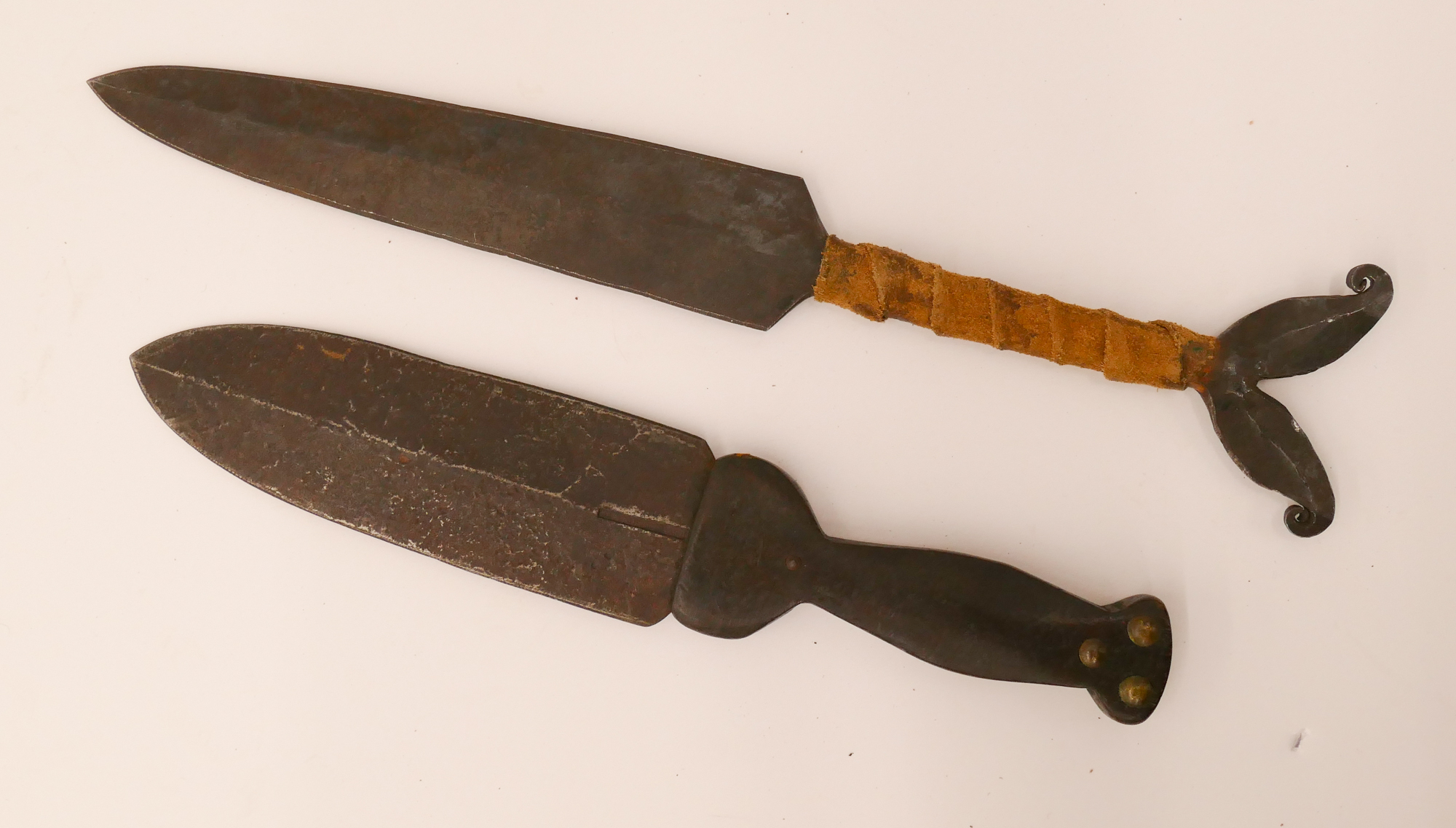 Box NW Coast Steel Daggers