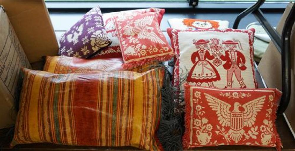 BOX OF EIGHT ASSORTED THROW