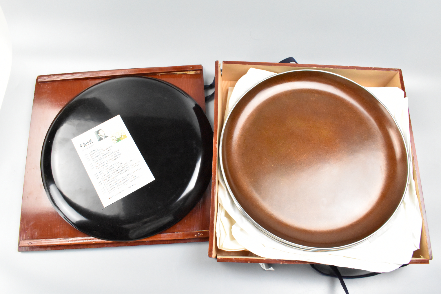 BOX OF JAPANESE LACQUERED DISHES