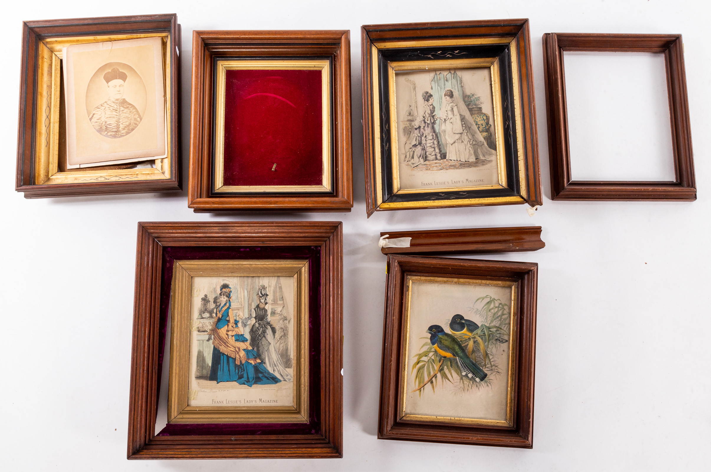 BOX OF SIX FRAMES Size of