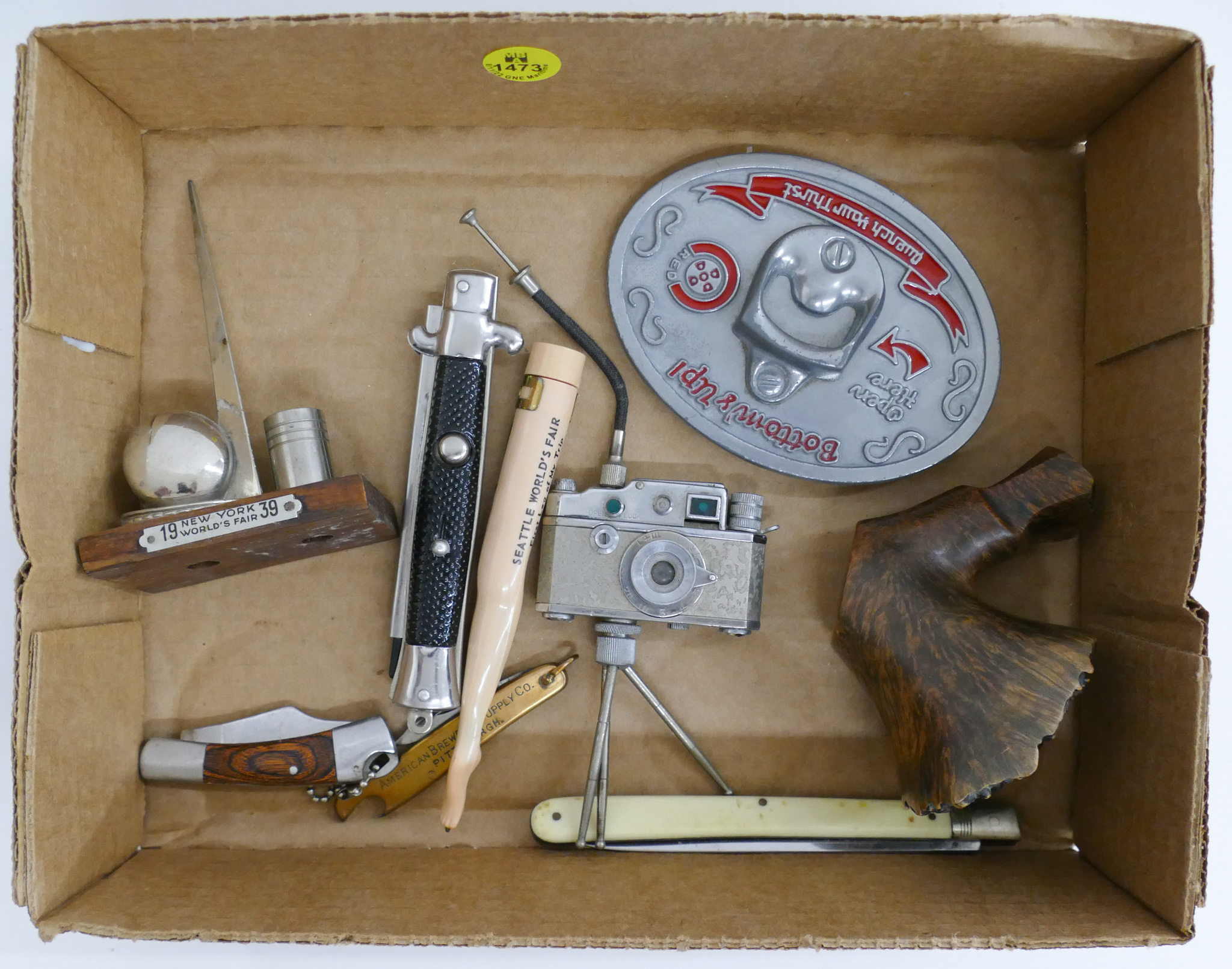 Box Old Pocket Knives & Lighters