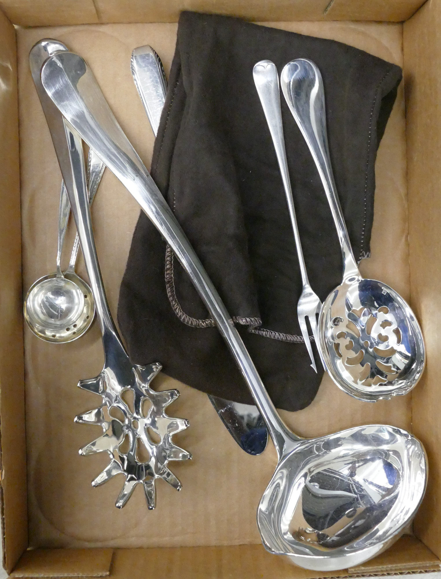 Box Silverplated Serving Pcs