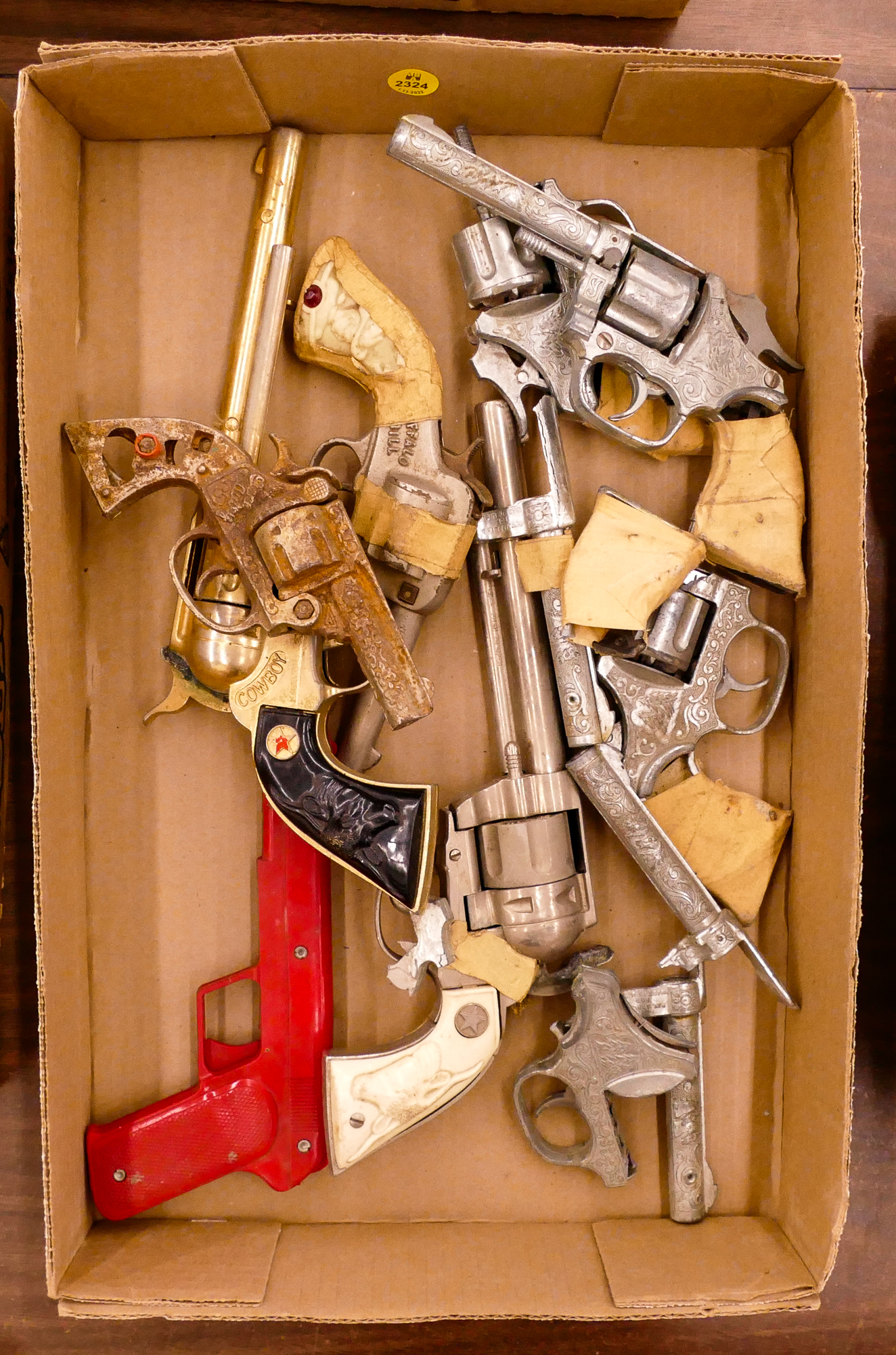 Box Vintage Cowboy Cap Guns