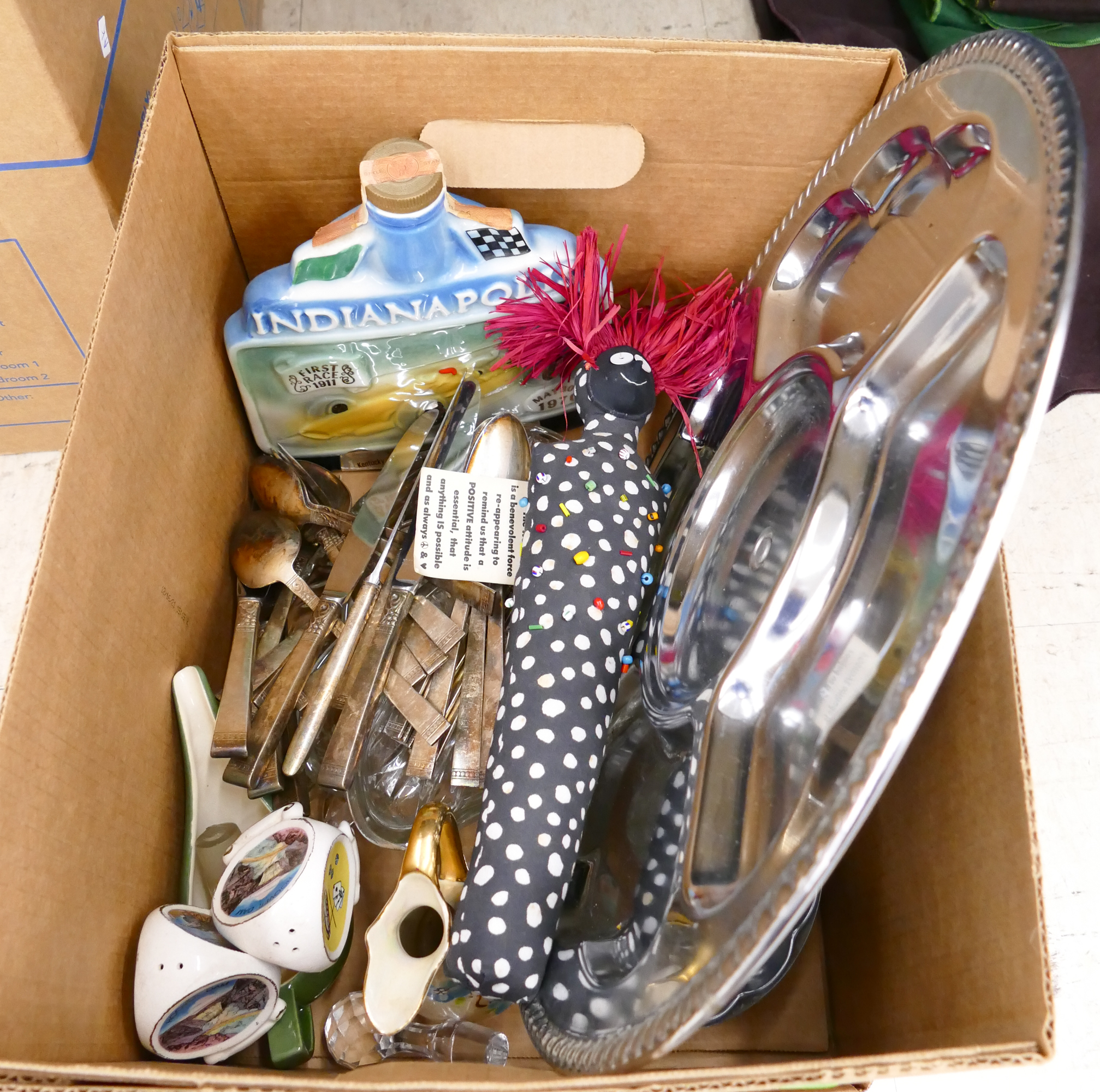 Box Vintage Shakers Etc