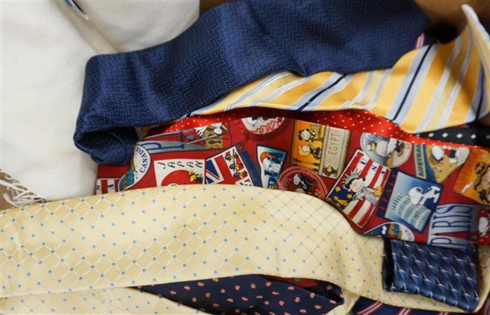 BOX WITH GENTLEMAN'S TIE,