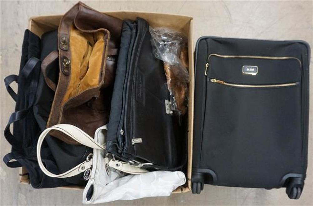 BOX WITH LEATHER AND OTHER PURSES