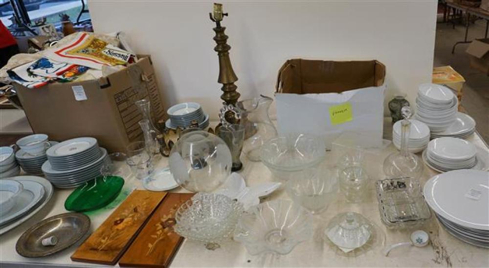 BOX WITH LINENS, BOX WITH