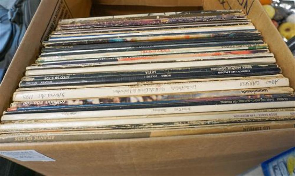 BOX WITH LONG PLAYING RECORDSBox