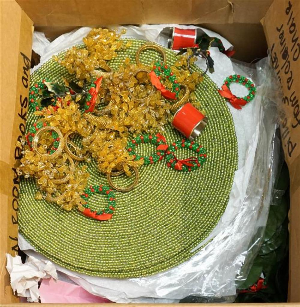 BOX WITH PLASTIC AND BEADED