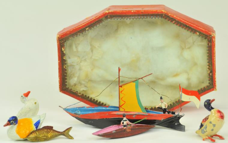BOXED FLEISCHMANN MAGNETIC DUCK AND