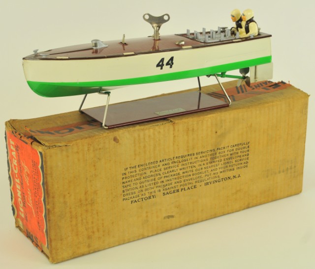 BOXED LIONEL SPEED BOAT #44 Pressed
