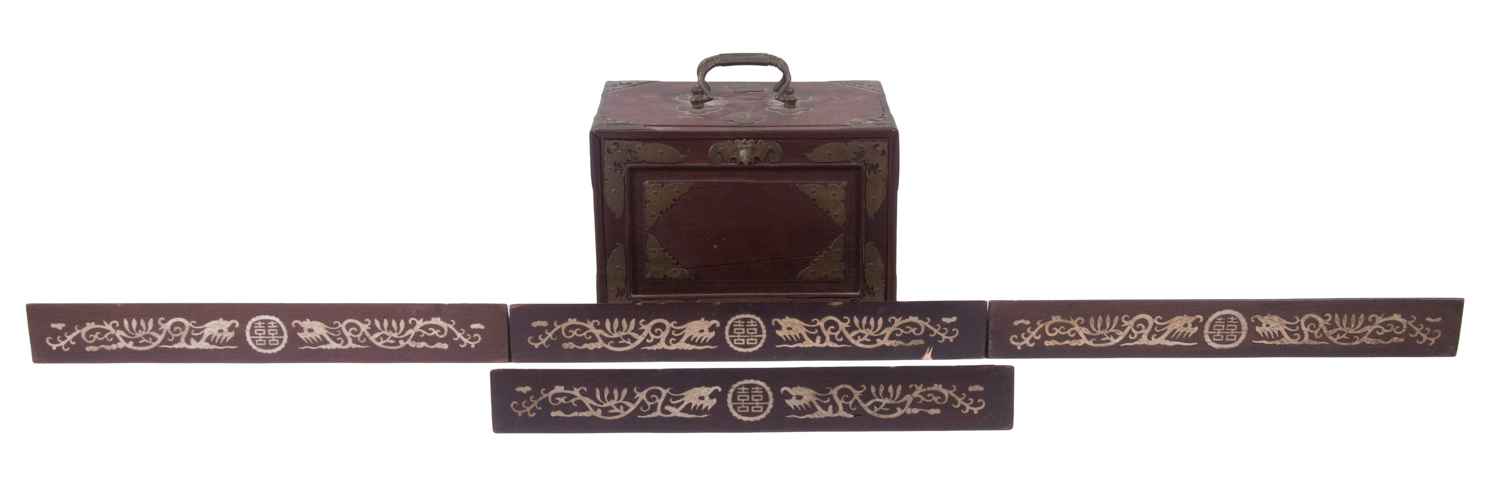 BOXED MAHJONG GAME WITH TILE