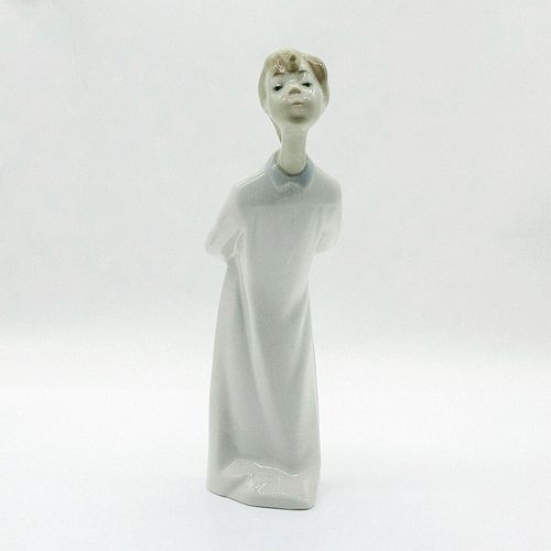 BOY KISSING 1004869 - LLADRO