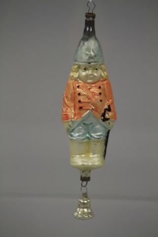 BOY SOLIDER WITH SWORD ORNAMENT