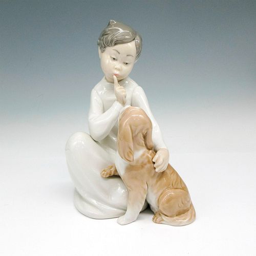 BOY WITH DOG 1004522 - LLADRO