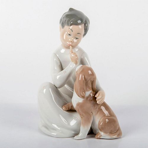 BOY WITH DOG 1004522 - LLADRO