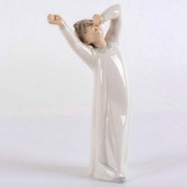 BOY YAWNING 1004870 - LLADRO P