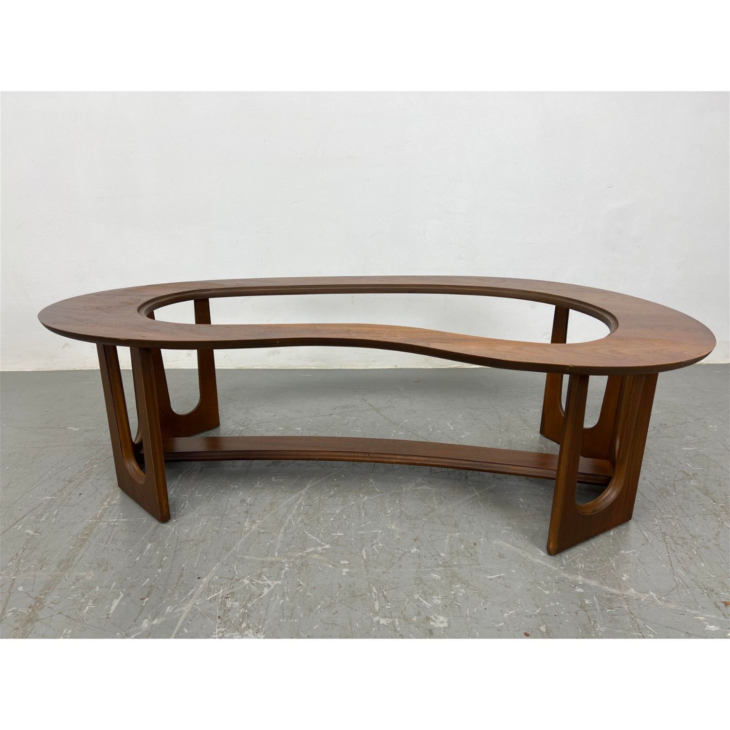 Brasilia Style Kidney Shape