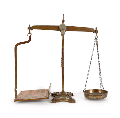 Brass and copper counter scale 19th