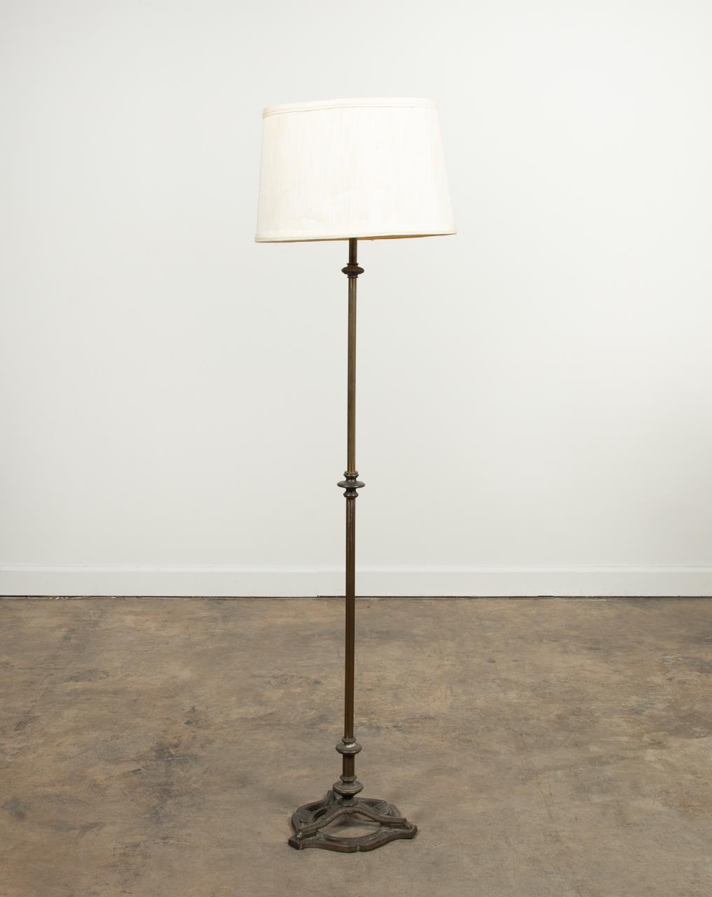 BRASS AND IRON FLOOR LAMP WITH