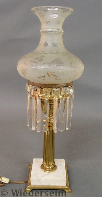 Brass and marble oil lamp with a