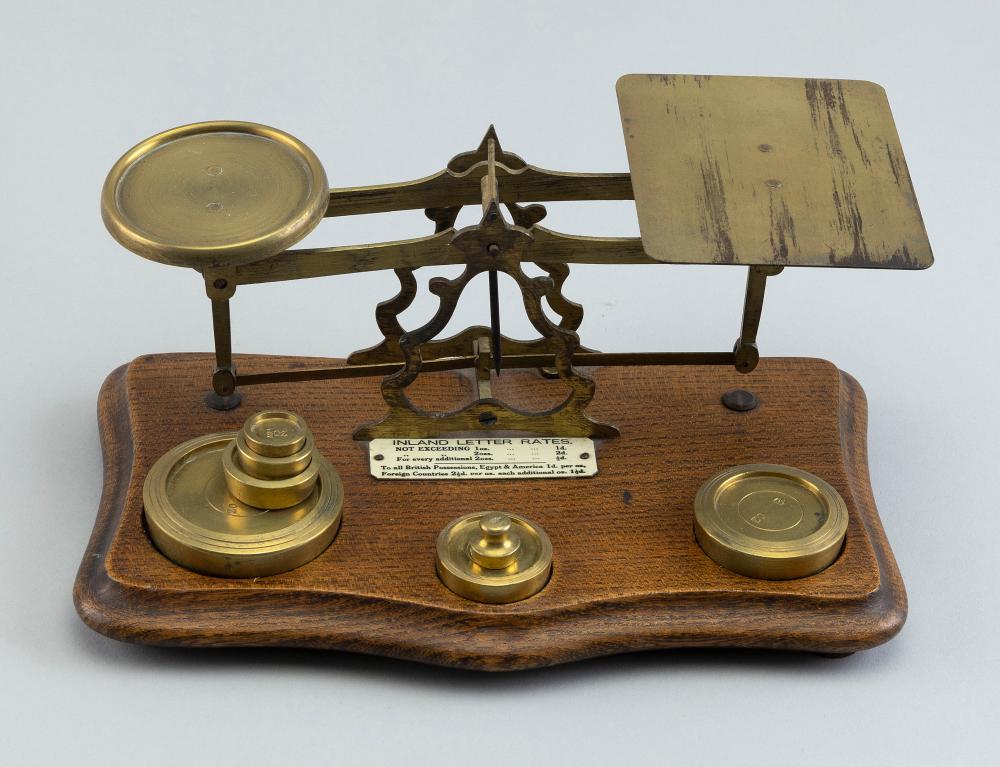 BRASS AND WOOD POSTAL SCALE 19TH