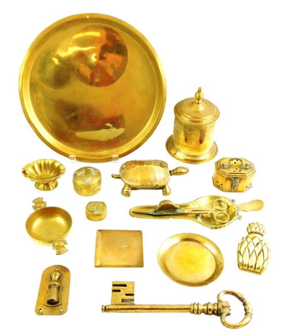 BRASS ASSORTMENT OF ITEMS,