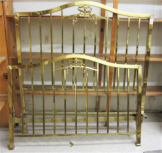BRASS BED WITH RAILS The Vono