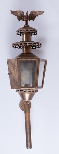 BRASS CARRIAGE STYLE LAMPBrass