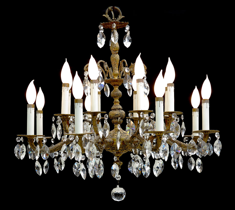 BRASS & CRYSTAL 16 LIGHT