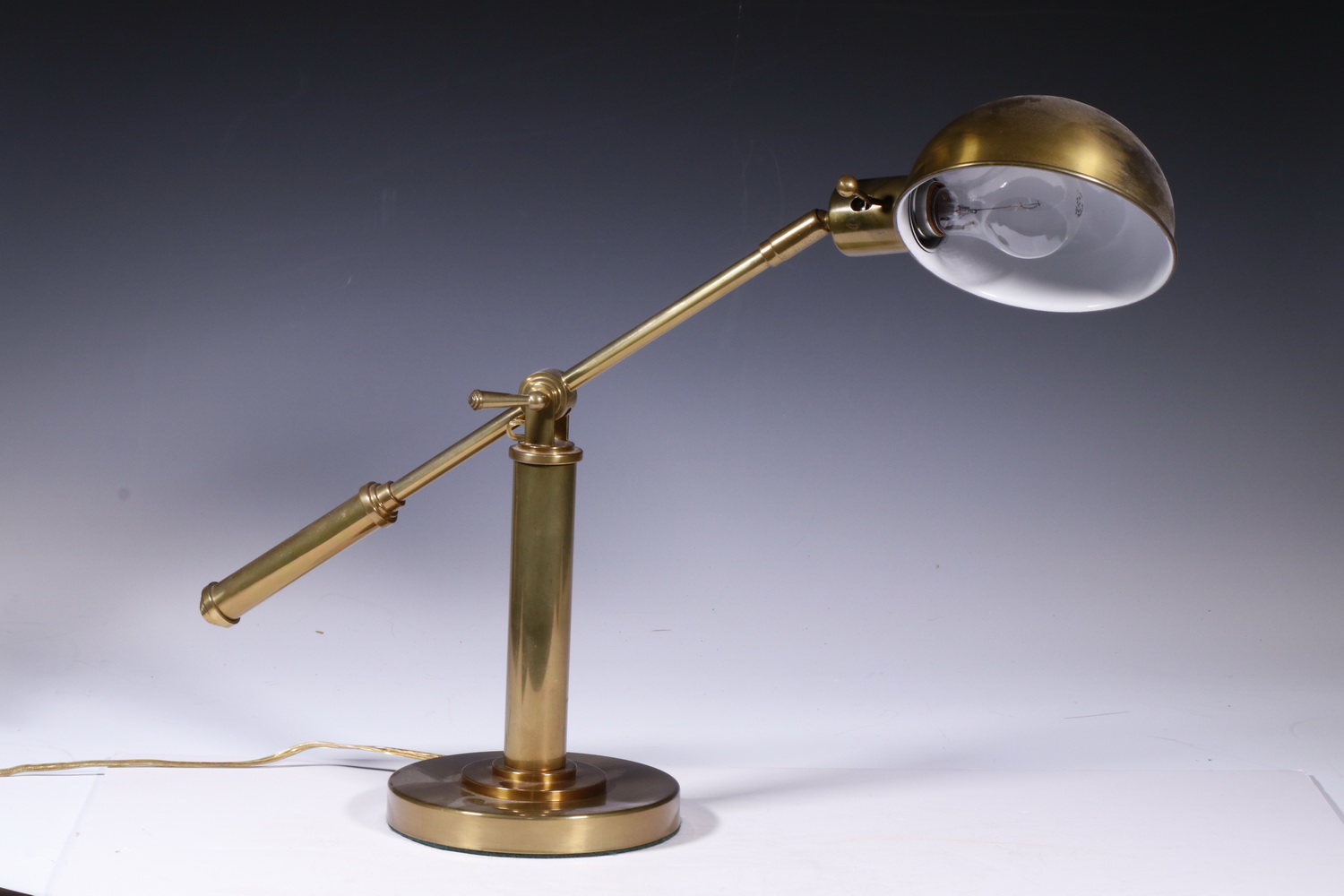 BRASS LAMP Adjustable brass desk