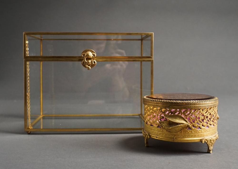 BRASS MOUNTED SHOWCASE AND