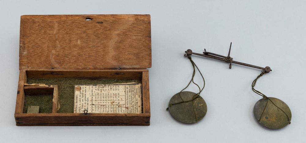 BRASS SCALE IN A WOODEN CASE 19TH