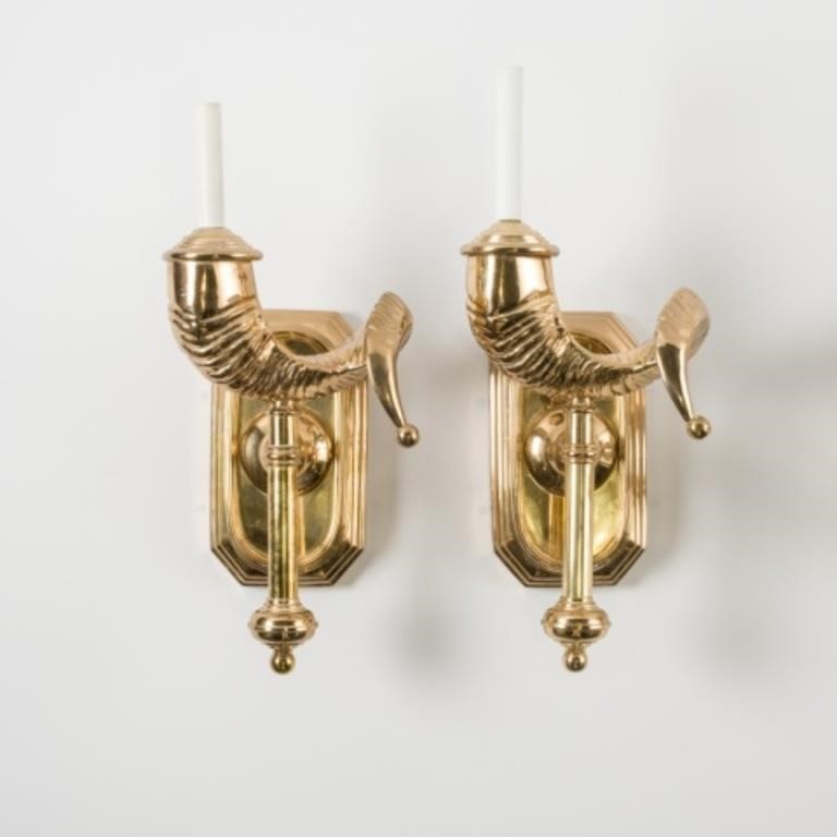 BRASS SCONCESA pair of brass