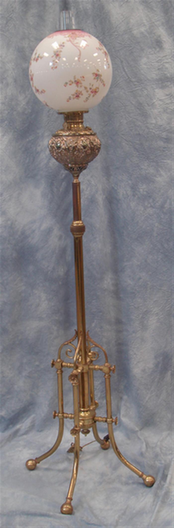 Brass Victorian piano lamp with