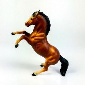 BREYER MODEL HORSE, FIGHTING S