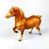 BREYER MODEL HORSE, FLAXEN CHE