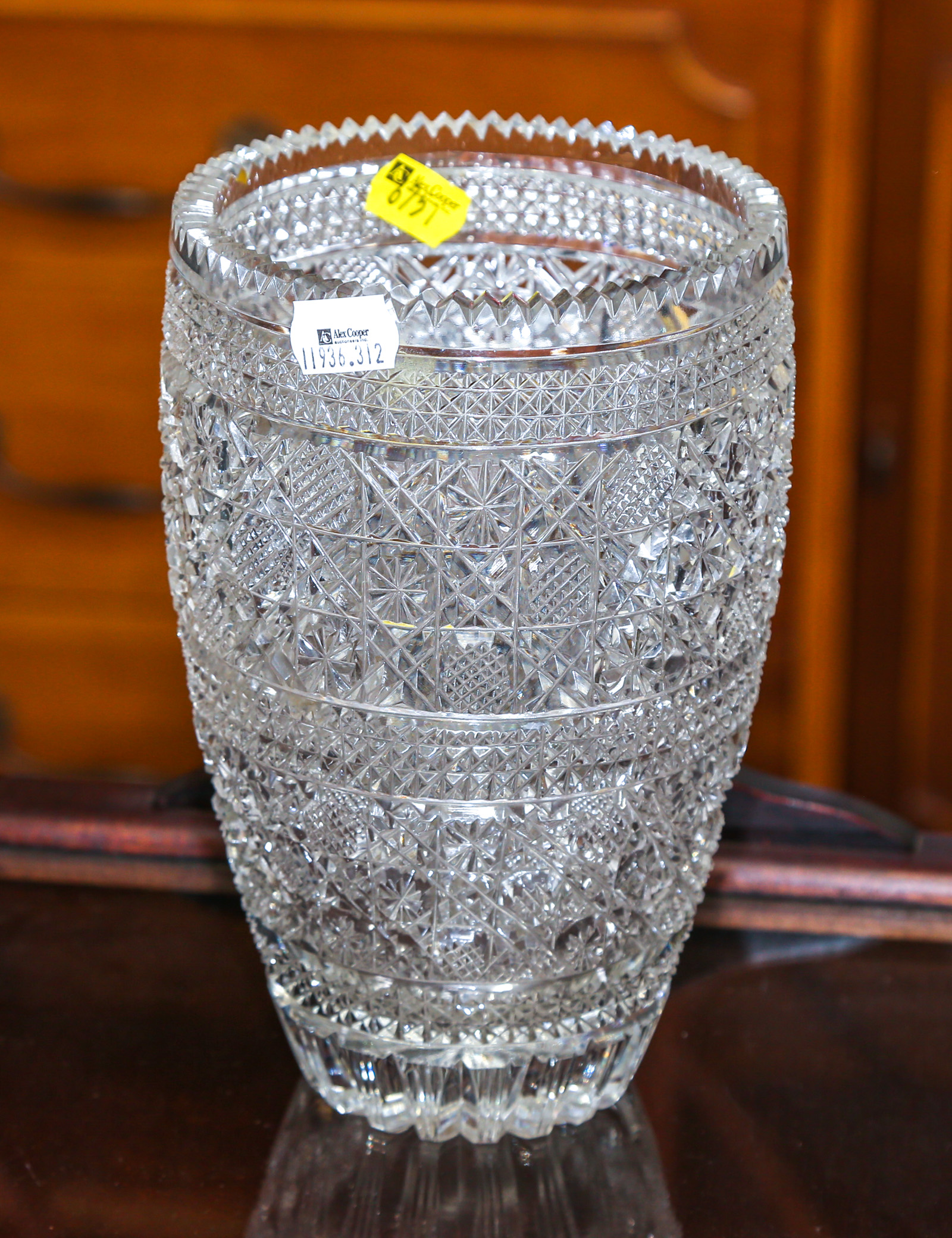 BRILLIANT STYLE CUT GLASS VASE