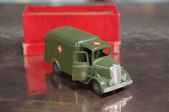 BRITAINS ARMY AMBULANCE 1512 WITH