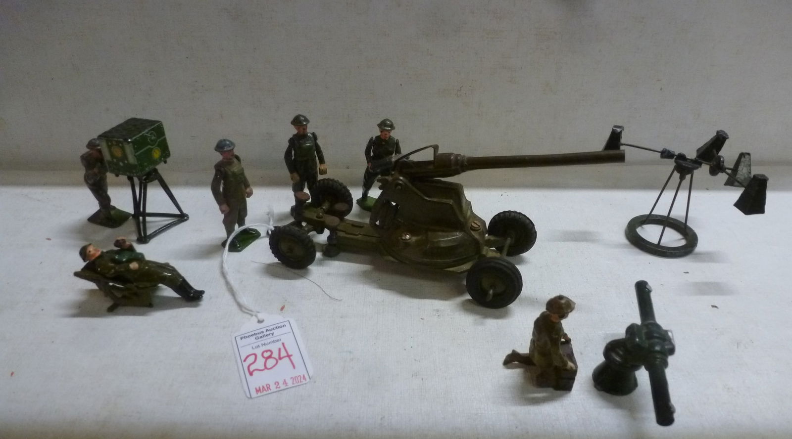 BRITAIN'S WW II 3.7"