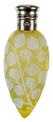 BRITISH CAMEO GLASS LAYDOWN SC